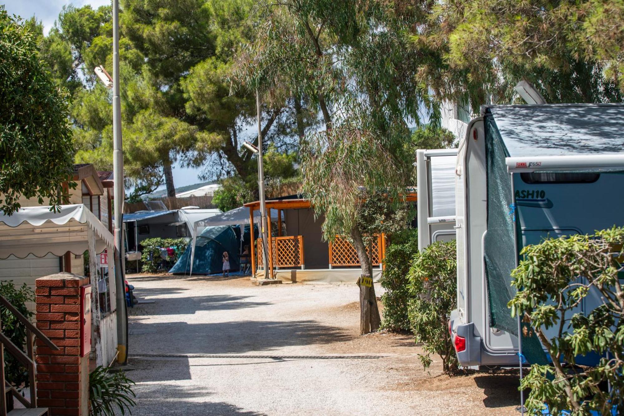 Camping Bungalow Lido Hotel Capoliveri  Exterior photo