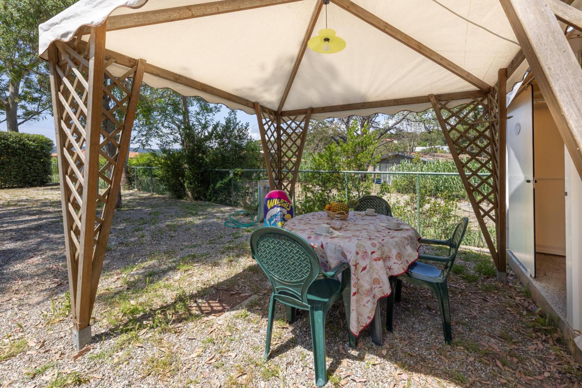 Camping Bungalow Lido Hotel Capoliveri  Exterior photo